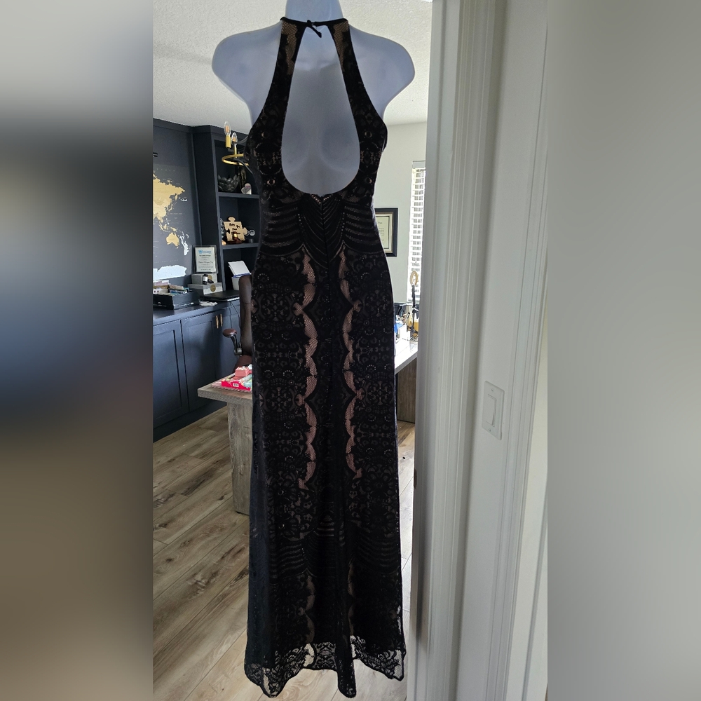 Morgan & Co. Elegant Black Lace Halter Dress - Picture 3 of 9